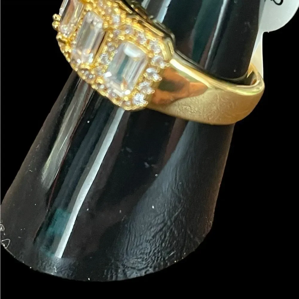 18K GOLD‎ FILLED 5 BAGUETE CZ RING, SZ 8